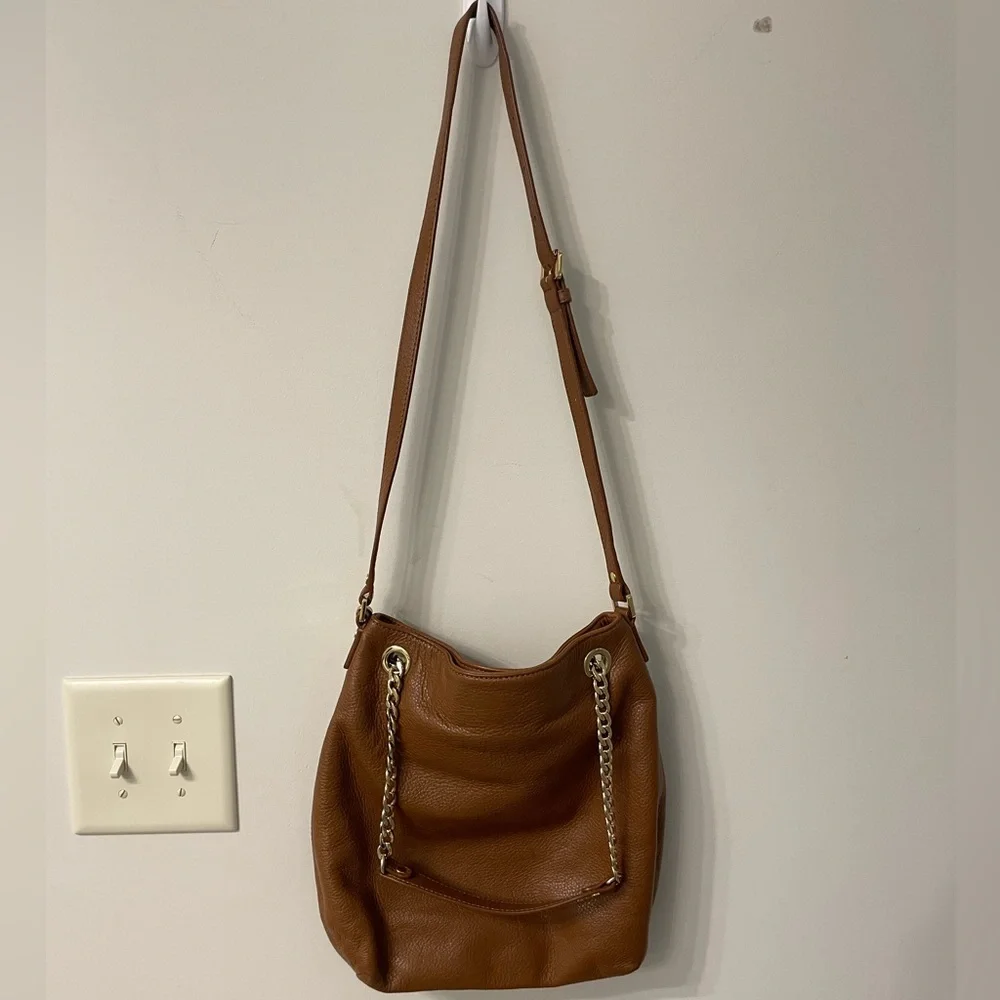 Michael Kors Hobo Jet Set Pebbled Brown Shoulder Travel Tote with MK Charm - Picture 5 of 8